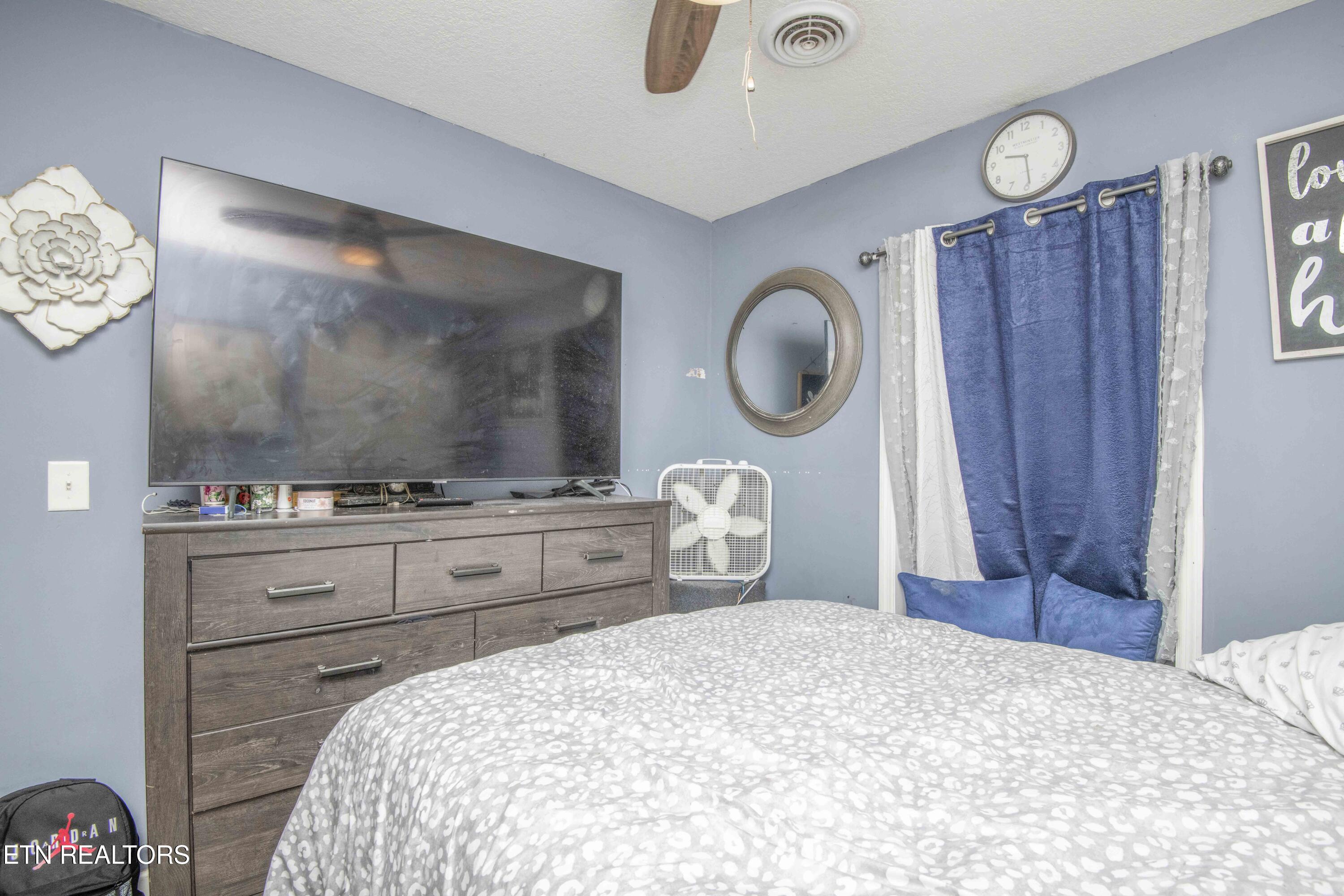 8532 Three Points Road Knoxville, TN 37924 - Photo 15 of 28 second bed_1