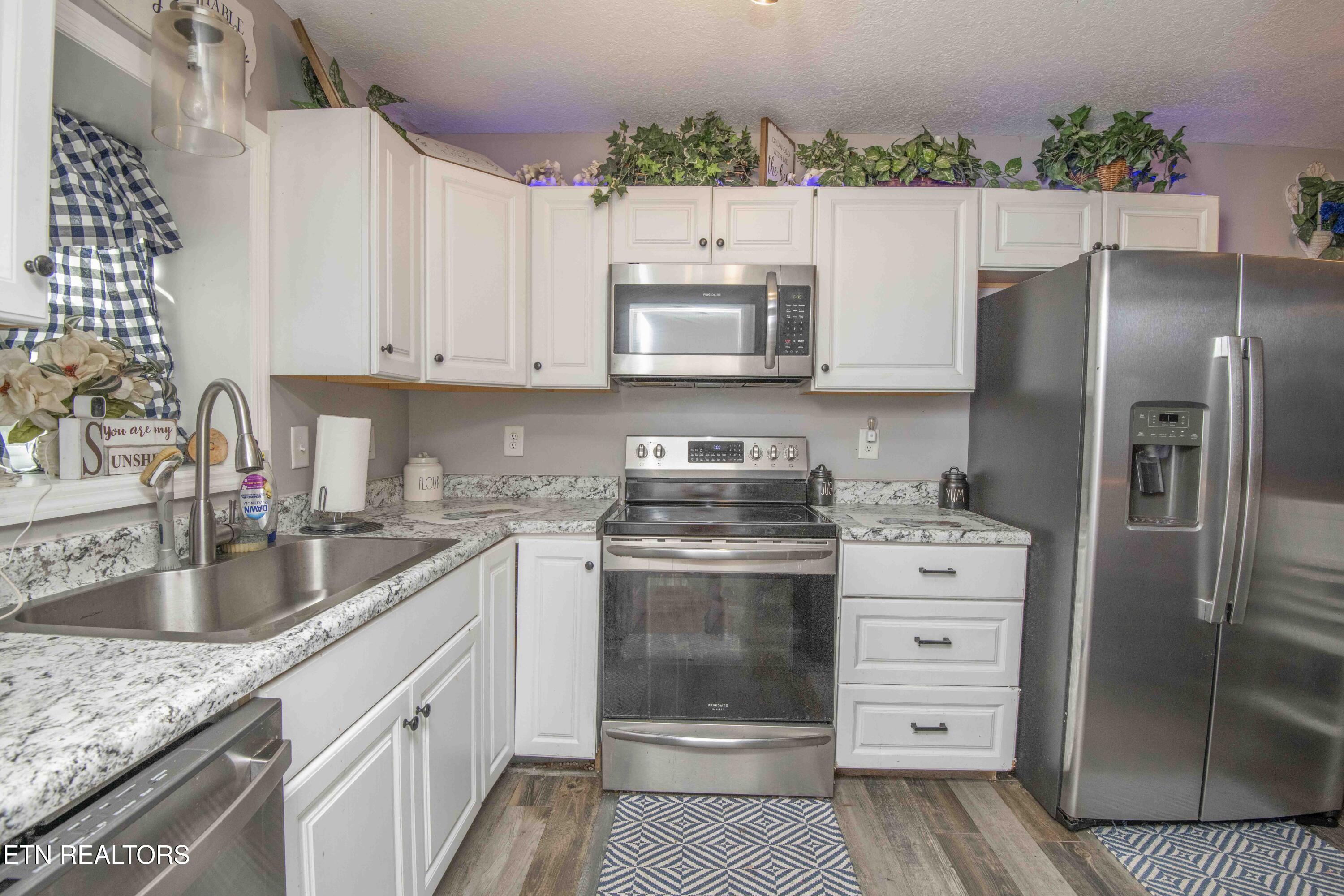 8532 Three Points Road Knoxville, TN 37924 - Photo 8 of 28 kitchen 3_1