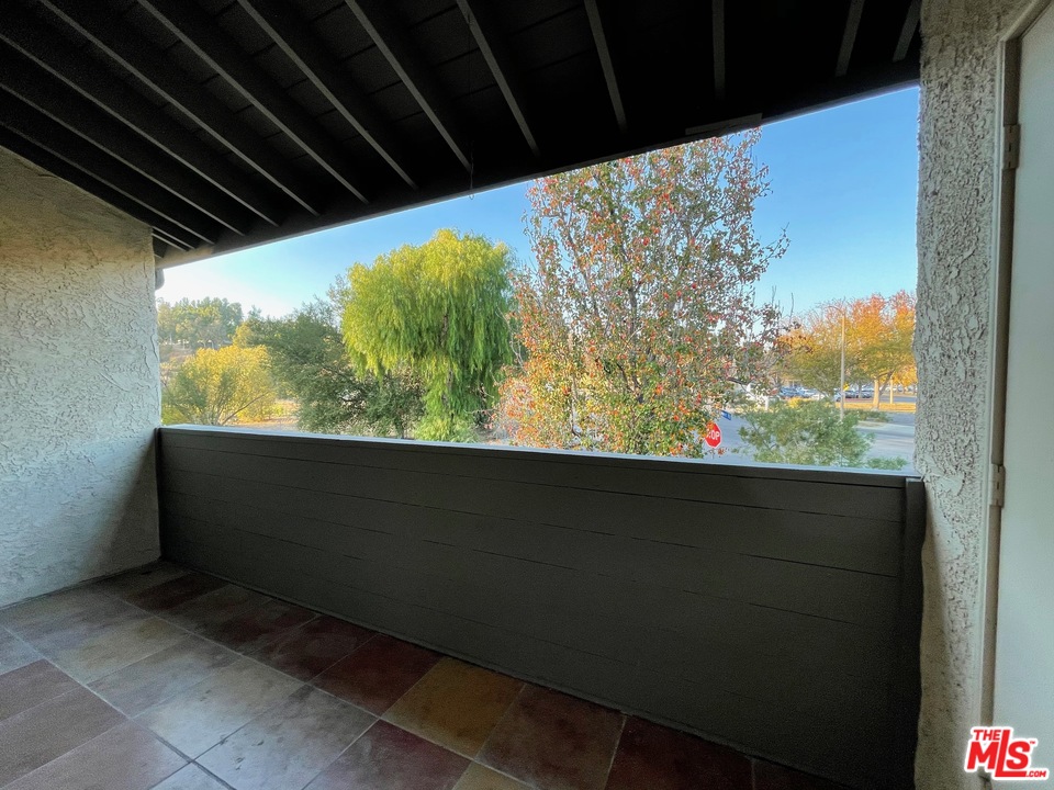 25825 Tournament Road, Unit I16 Valencia, CA 91355 - Photo 9 of 15 Gallery Image 9