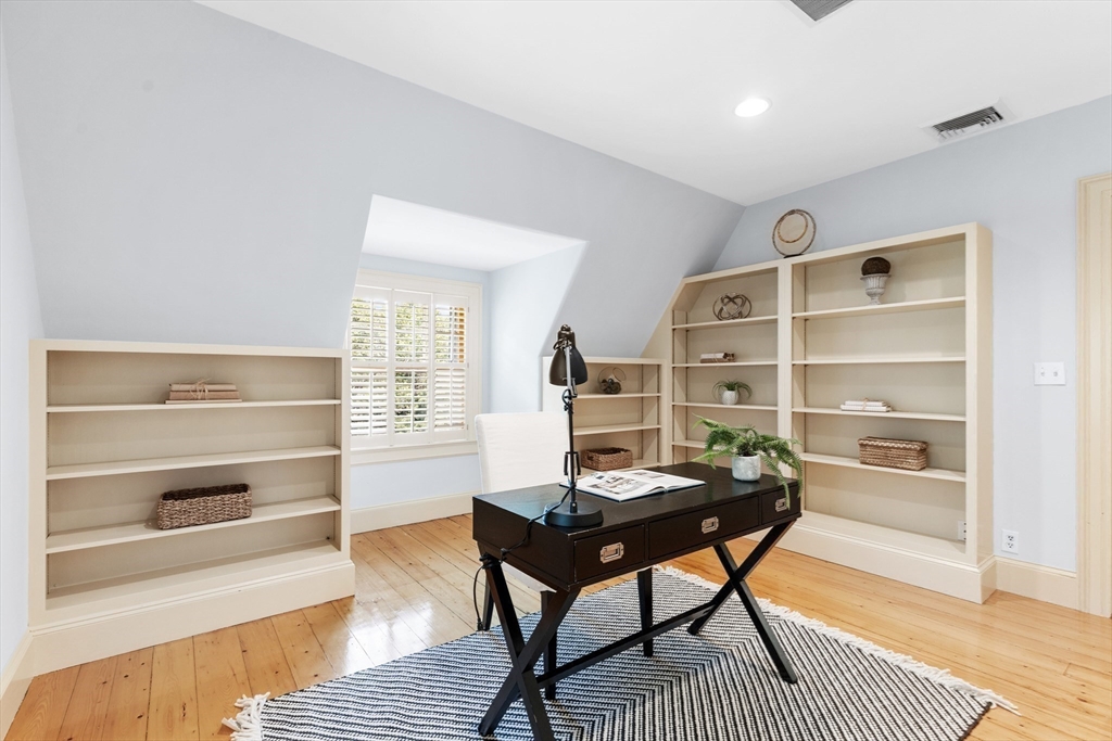 10 Eliot Road Lexington, MA 02421 - Photo 24 of 40