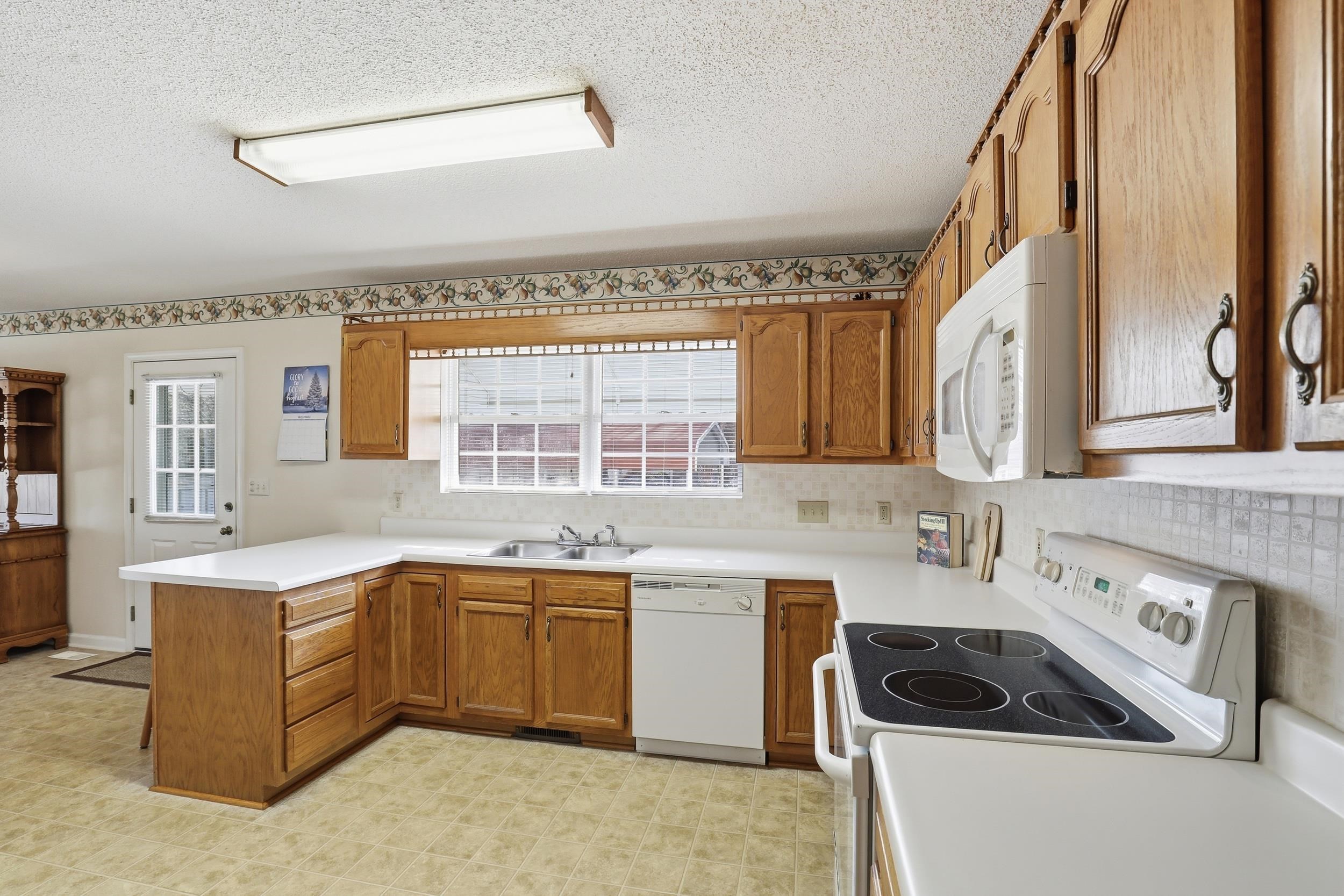 2519 South Blackstock Road Landrum, SC 29356 - Photo 7 of 18