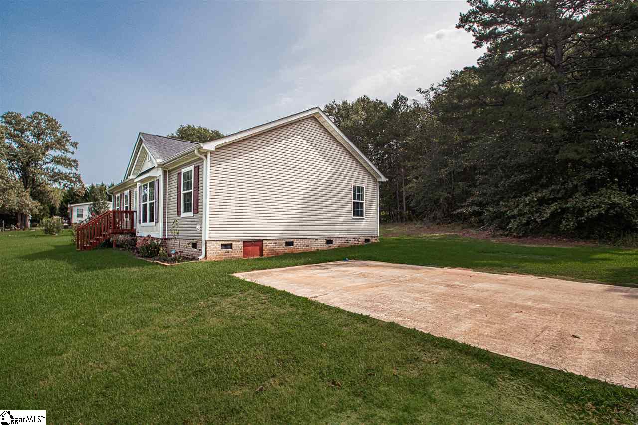219 A Homestead Road Easley, SC 29642 - Photo 3 of 25 Gallery Image 3