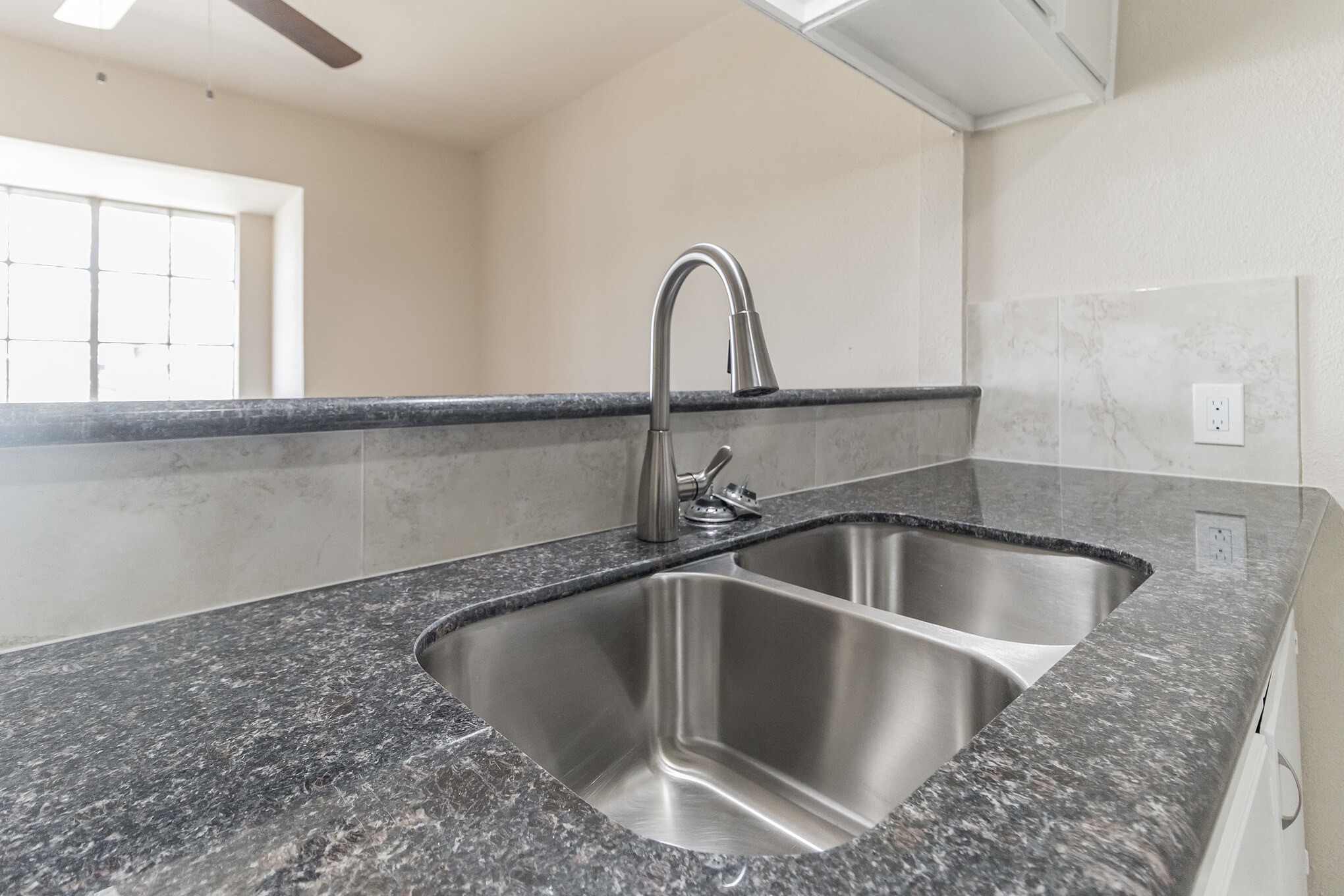 6815 Beachwood Street, Unit 1 Houston, TX 77021 - Photo 12 of 20 a close view of sink and tap