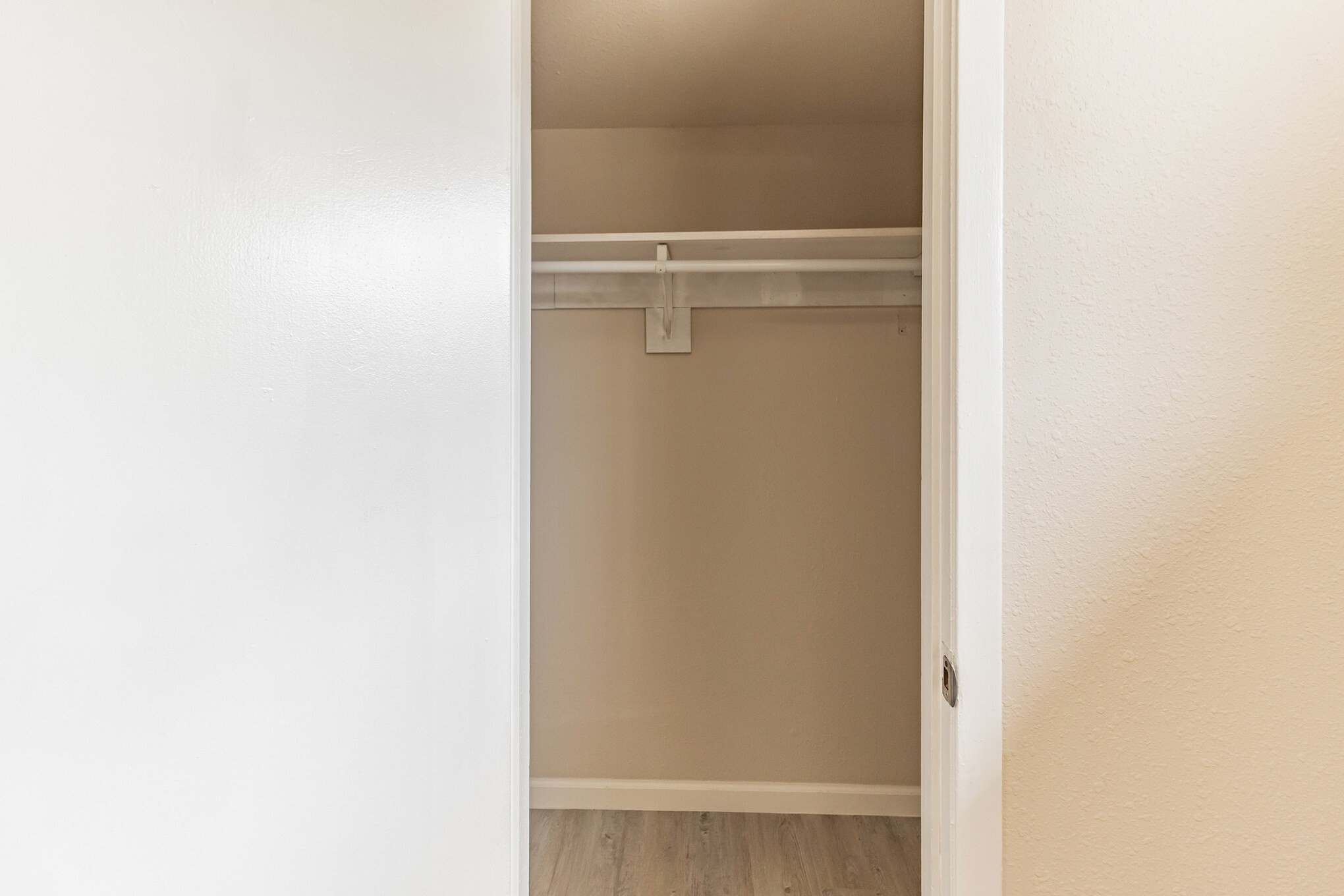 6815 Beachwood Street, Unit 1 Houston, TX 77021 - Photo 16 of 20 a view of closet
