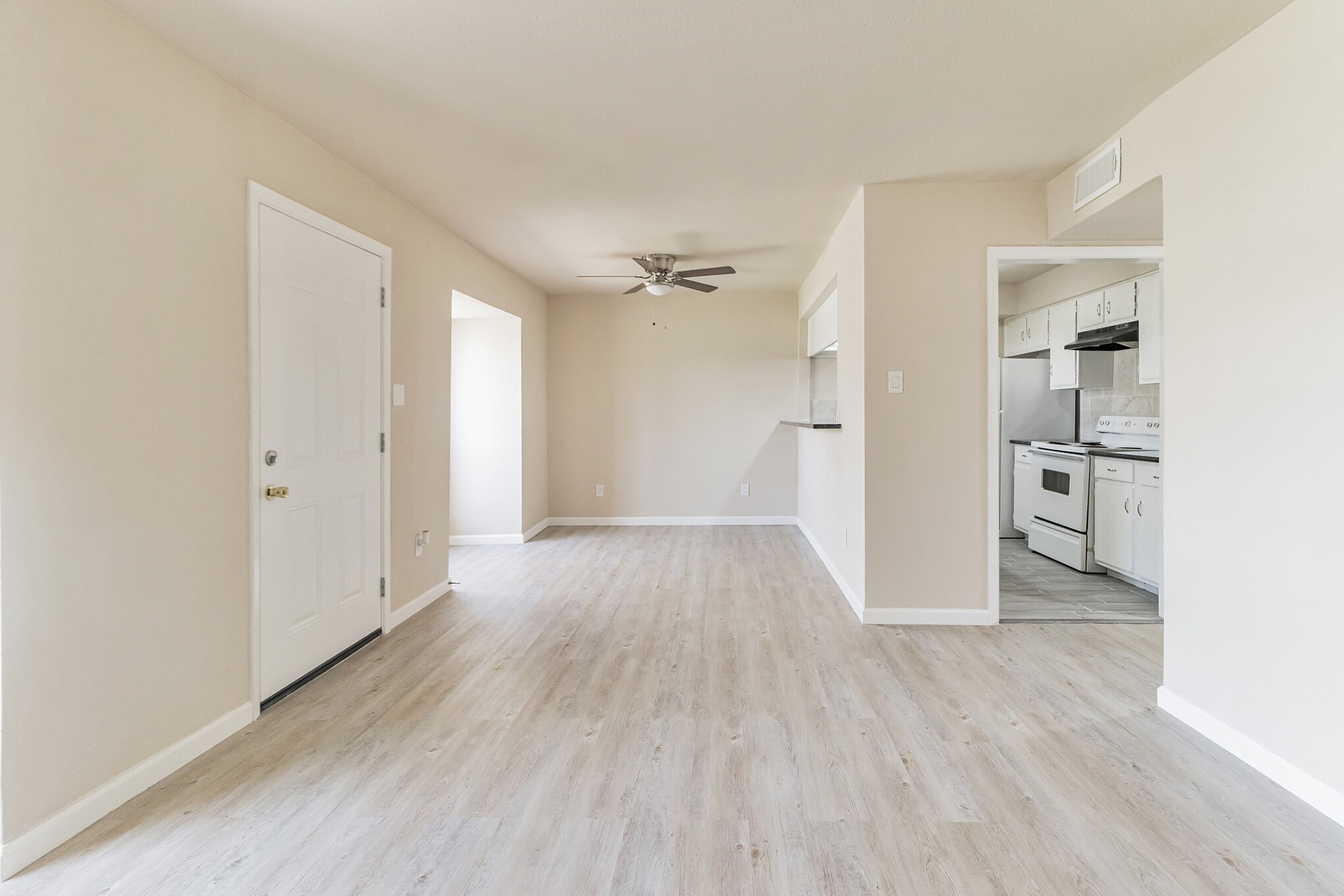 6815 Beachwood Street, Unit 1 Houston, TX 77021 - Photo 5 of 20 wooden floor in an empty room