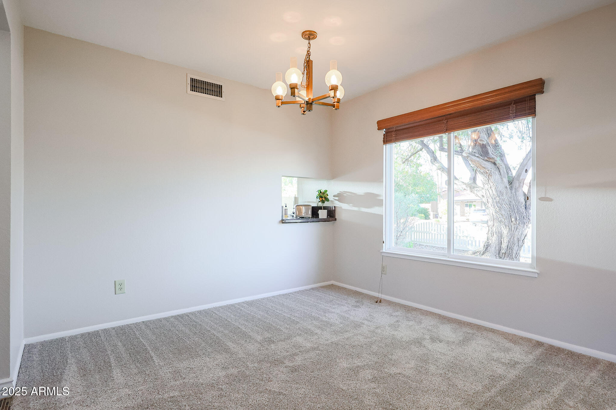 2101 East Redfield Road Phoenix, AZ 85022 - Photo 11 of 43 Formal Dining