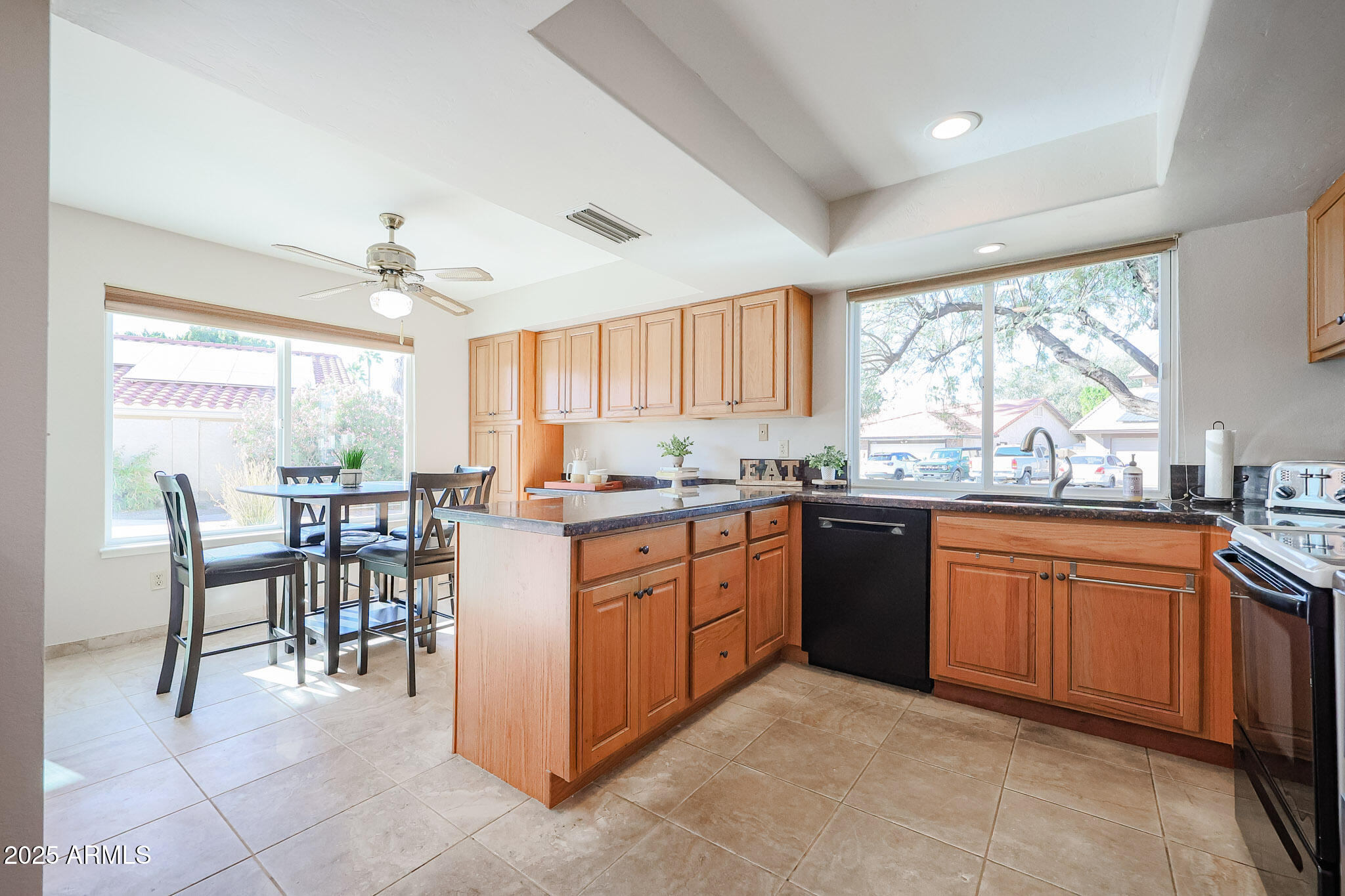 2101 East Redfield Road Phoenix, AZ 85022 - Photo 15 of 43 Kitchen