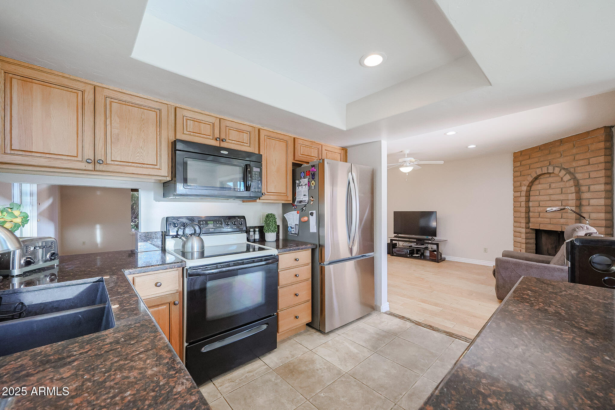 2101 East Redfield Road Phoenix, AZ 85022 - Photo 19 of 43 Kitchen Open to the Family Room