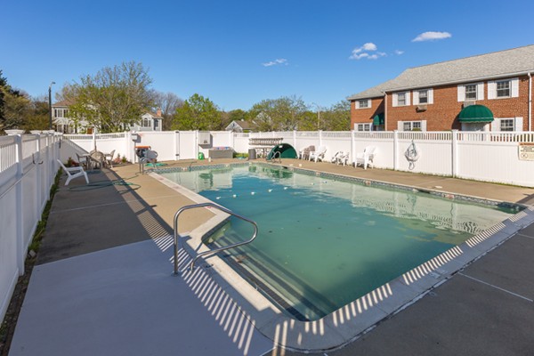 62 Emerson Gardens Road, Unit 62 Lexington, MA 02420 - Photo 22 of 24 Gallery Image 22