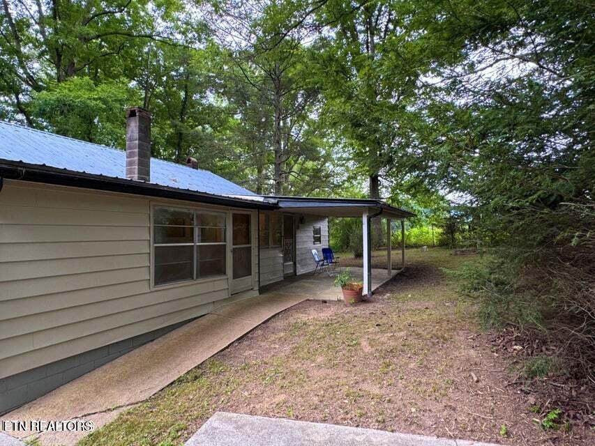 213 Tom Henry Road Townsend, TN 37882 - Photo 5 of 36 20240821141620389103000000-o