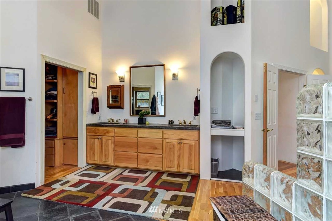 8624 Southeast Overaa Road Port Orchard, WA 98367 - Photo 17 of 23 Gallery Image 17