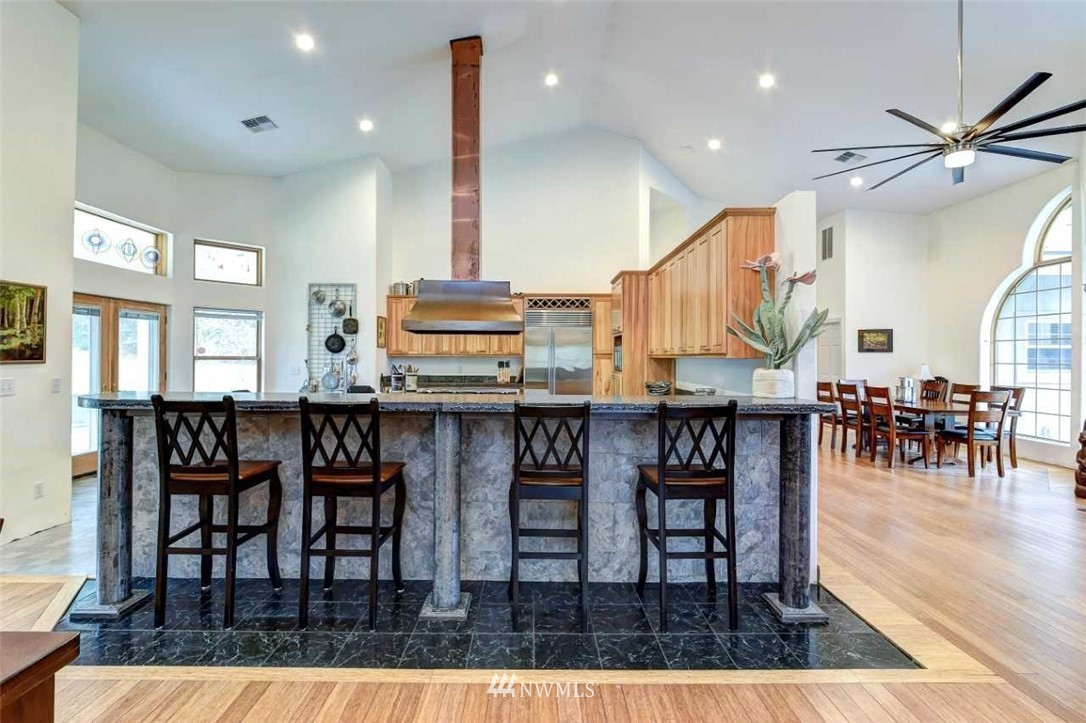 8624 Southeast Overaa Road Port Orchard, WA 98367 - Photo 9 of 23 Gallery Image 9
