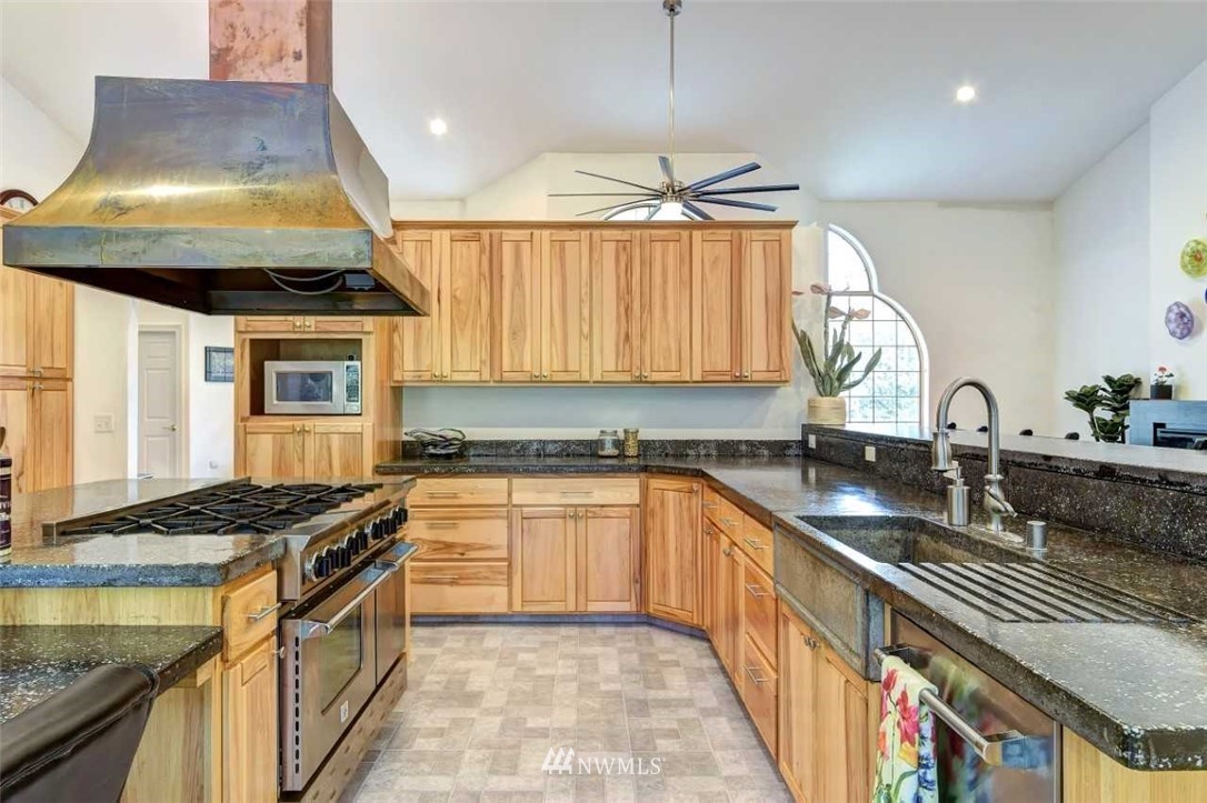 8624 Southeast Overaa Road Port Orchard, WA 98367 - Photo 10 of 23 Gallery Image 10
