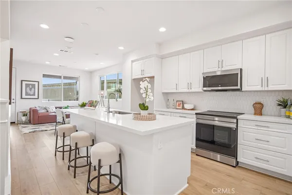 $899,880 | 124 Chaparral, Tustin, CA 92780