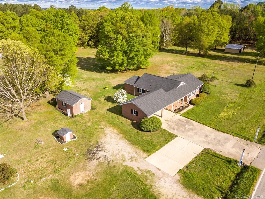 1242 Rocky River Road Lancaster, SC 29720 - Photo 4 of 32