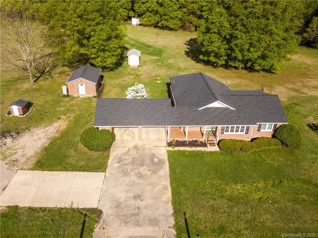 1242 Rocky River Road Lancaster, SC 29720 - Photo 5 of 32