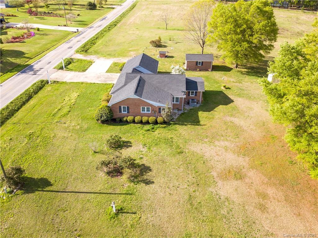 1242 Rocky River Road Lancaster, SC 29720 - Photo 7 of 32