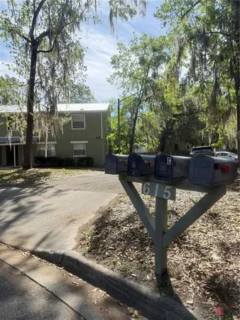 $1,200 | 615 Southwest 11 Lane, Unit A, Gainesville, FL 32601