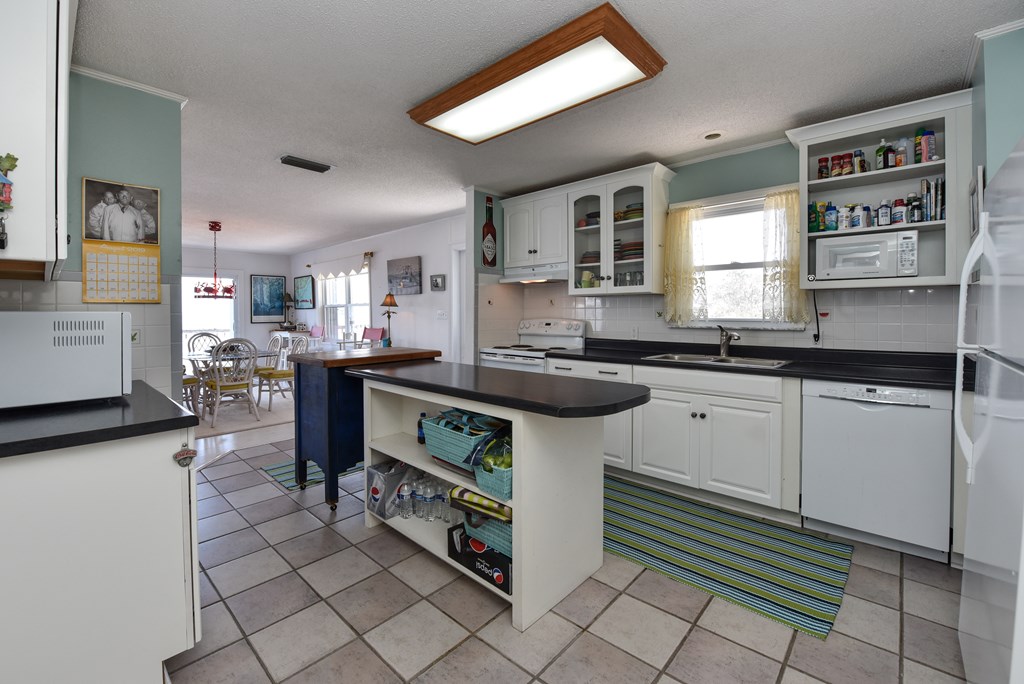 709 Buck Street Eastpoint, FL 32328 - Photo 14 of 48