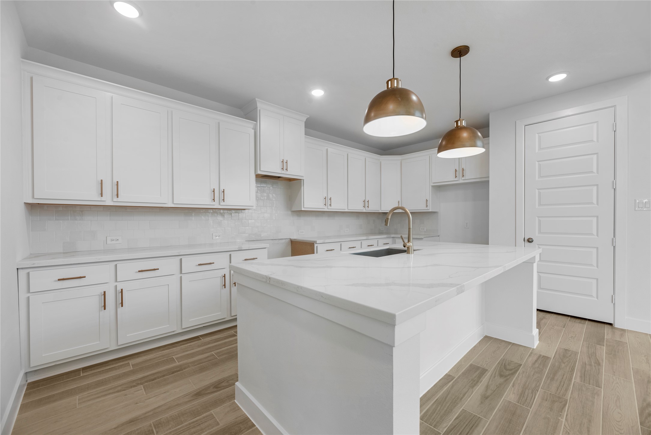 105 Railhead Drive Georgetown, TX 78633 - Photo 6 of 23 Representative image. Features, specifications, selections and colors may vary.