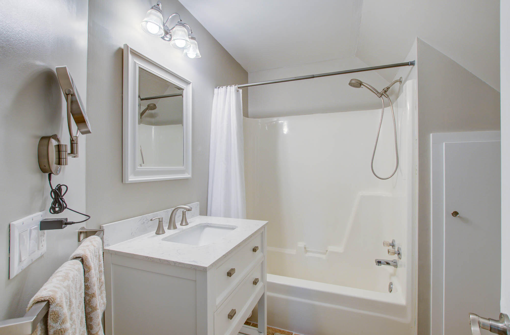 1025 Chapel Branch Road Santee, SC 29142 - Photo 25 of 50 Owners Bath