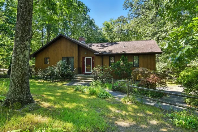 $495,000 | 148 Wildflower Drive, Amherst, MA 01002