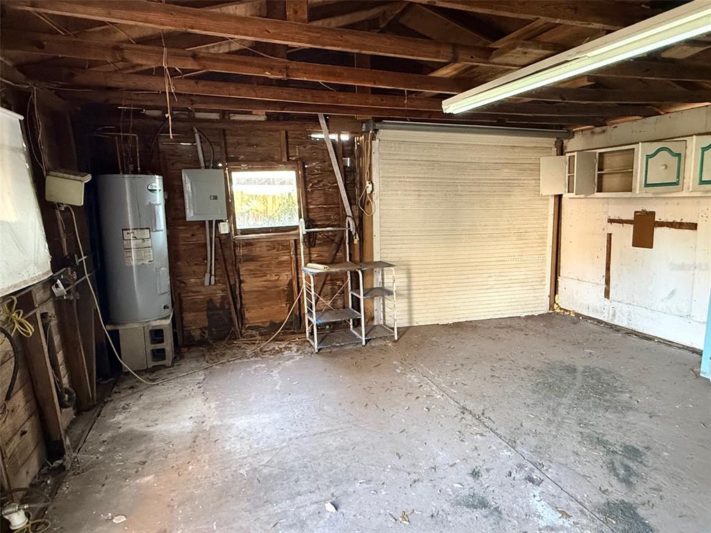 1908 20th Avenue North St. Petersburg, FL 33713 - Photo 37 of 39 a view of empty room with wooden walls