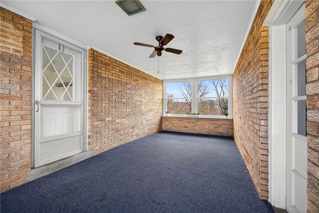 105 Clearview Drive Baden, PA 15005 - Photo 29 of 43 an empty room with windows