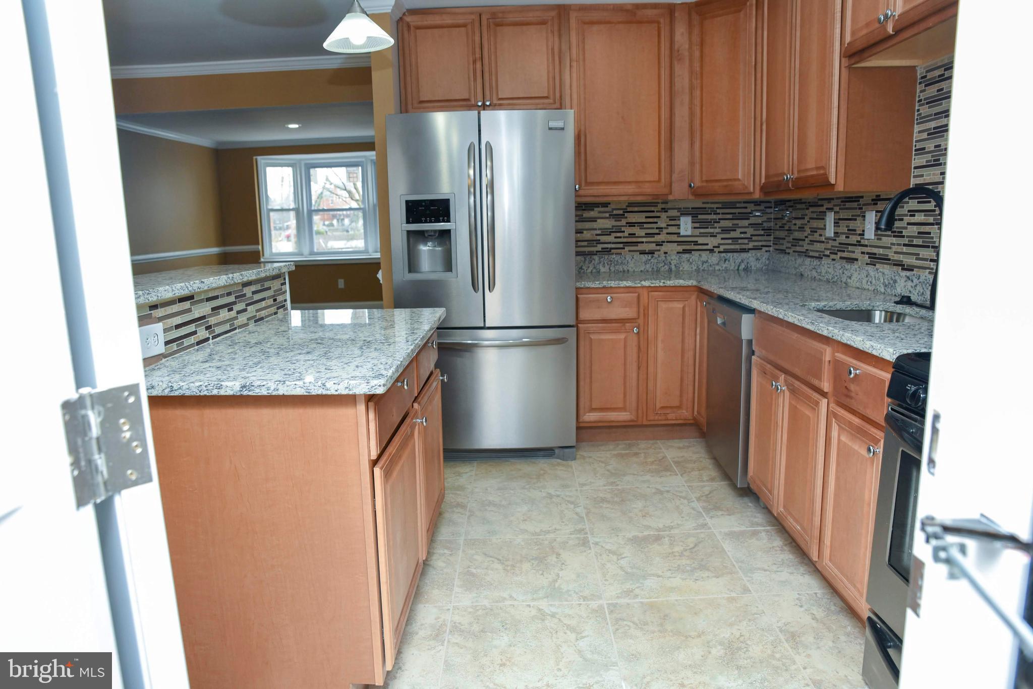 4920 Lindsay Road Baltimore, MD 21229 - Photo 20 of 43