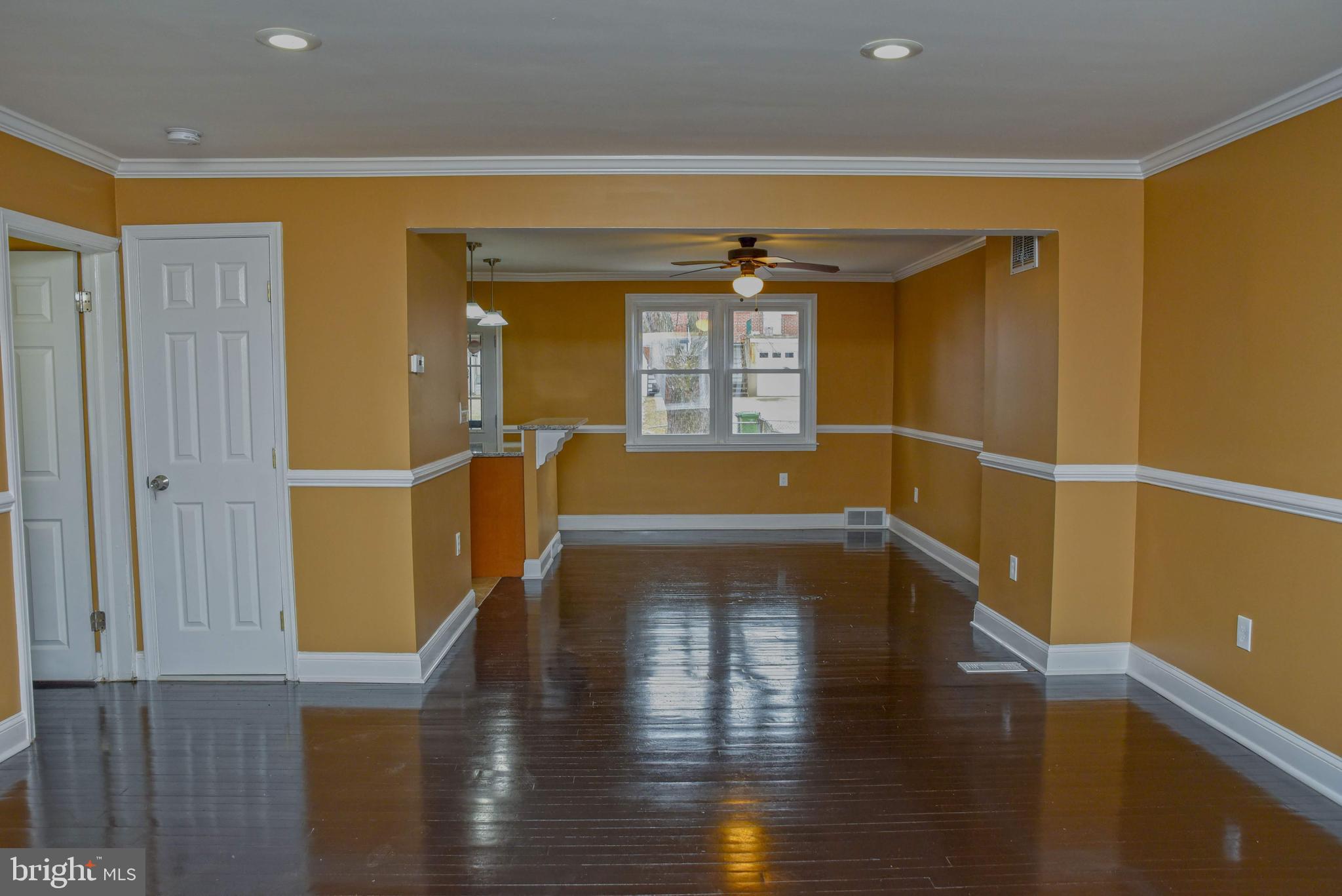 4920 Lindsay Road Baltimore, MD 21229 - Photo 10 of 43