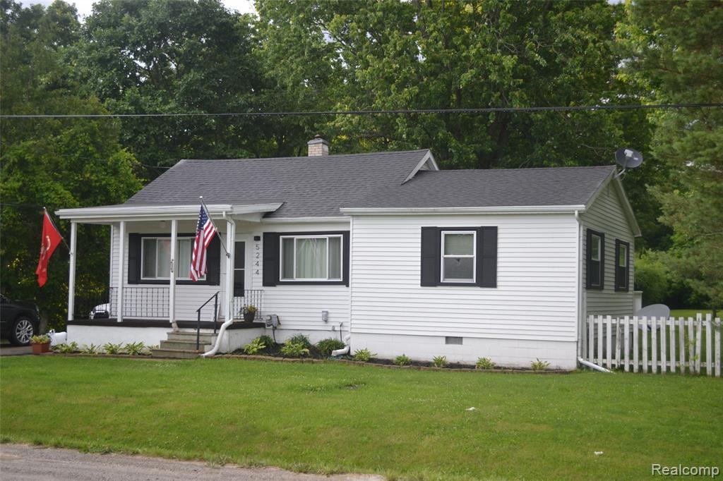 5244 Oleksyn Road Flint, MI 48504 - Photo 1 of 32