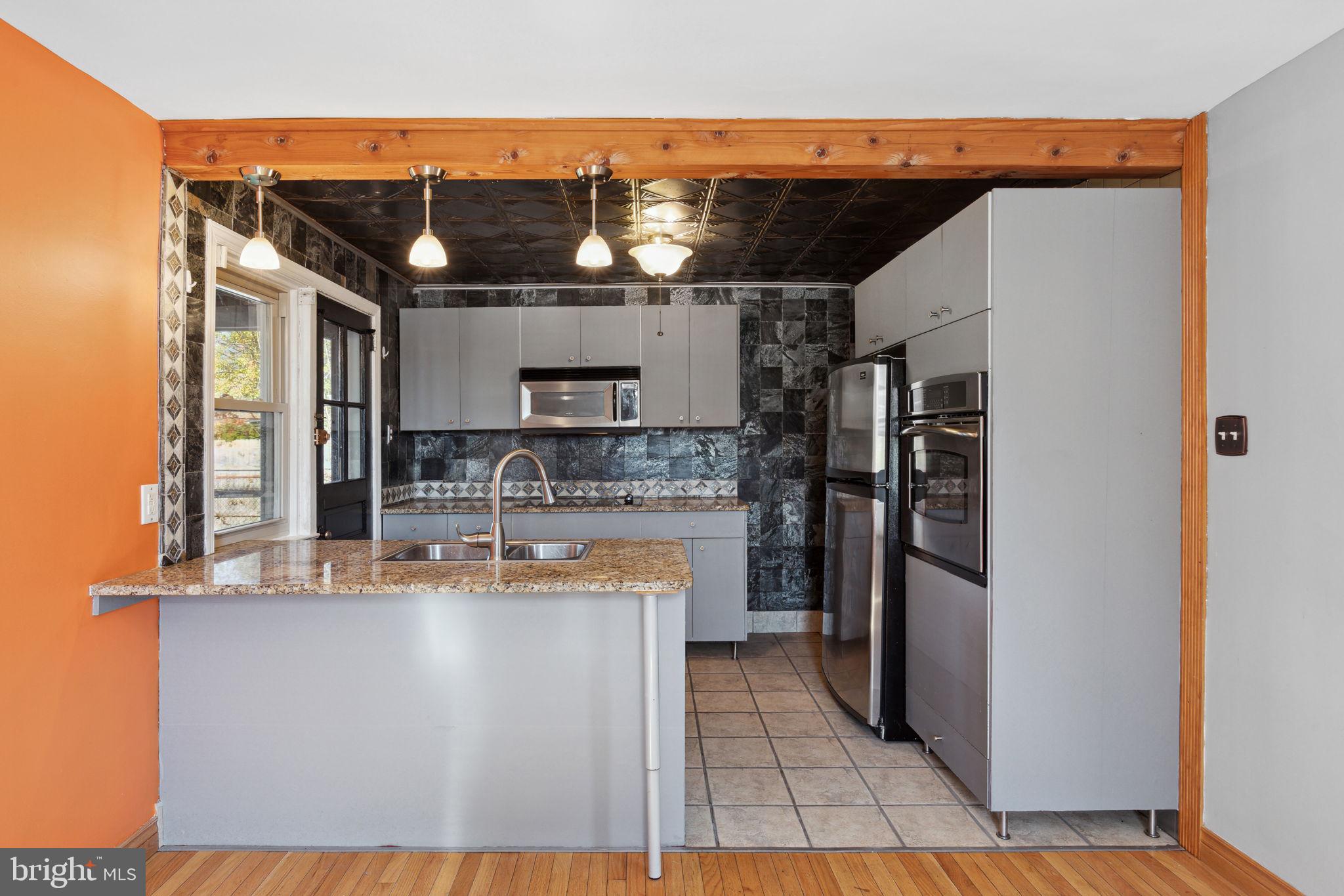 7806 Ridge Avenue Philadelphia, PA 19128 - Photo 15 of 35