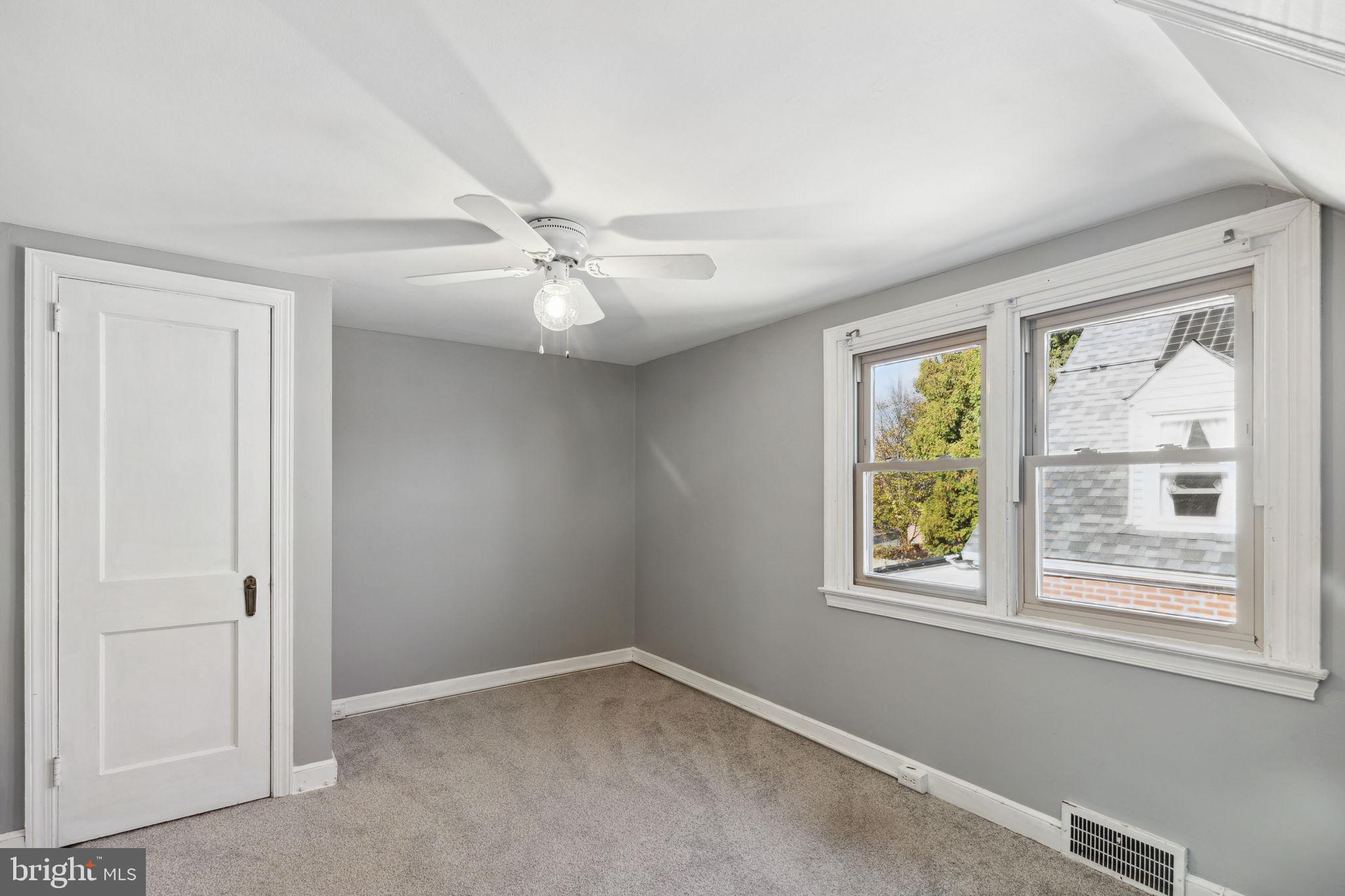 7806 Ridge Avenue Philadelphia, PA 19128 - Photo 23 of 35