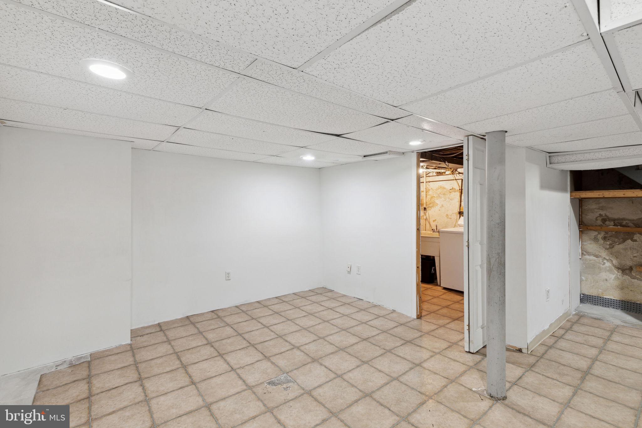 7806 Ridge Avenue Philadelphia, PA 19128 - Photo 32 of 35