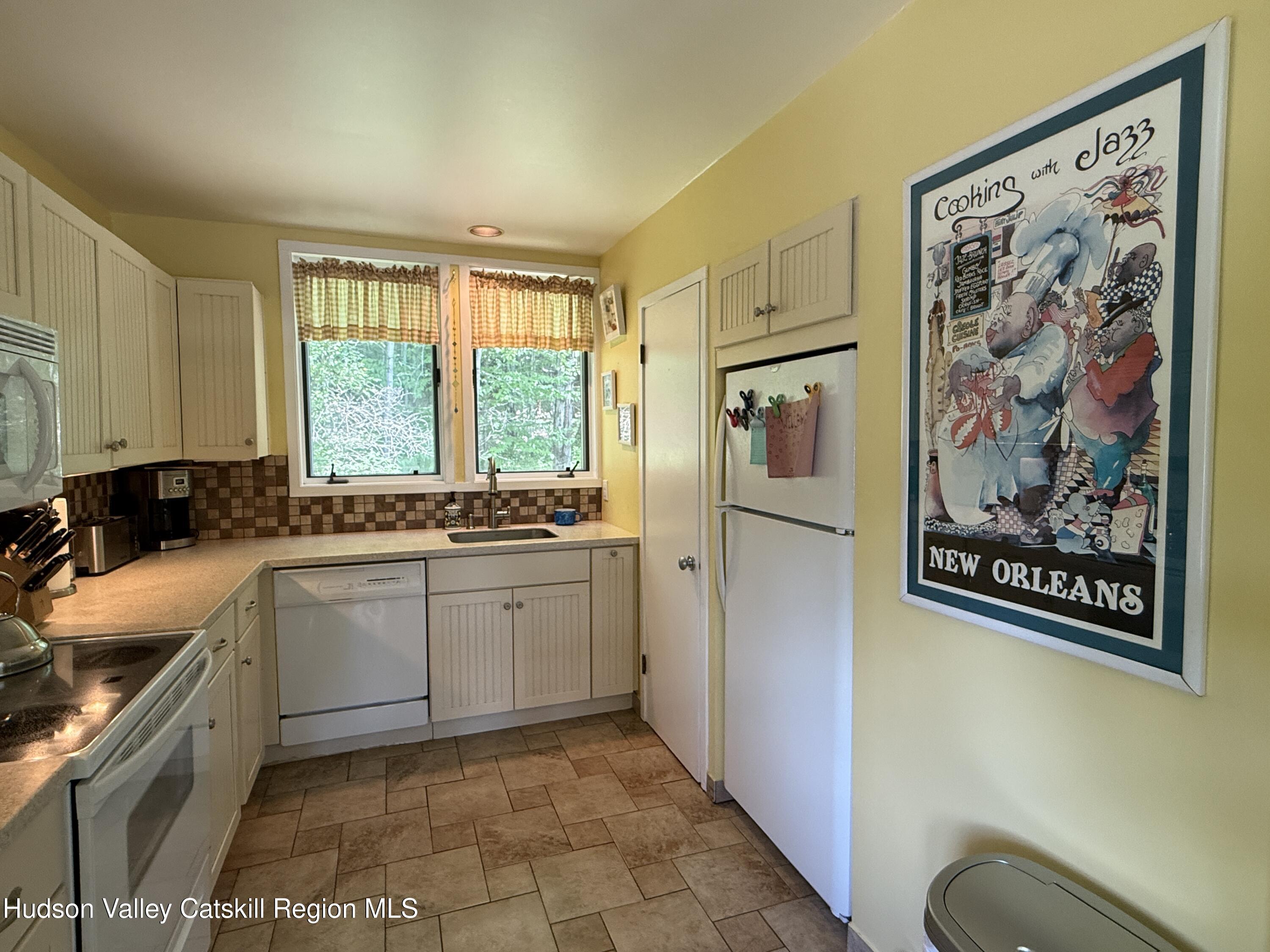 260 Pines Drive, Unit 810 Roxbury, NY 12421 - Photo 12 of 44 10IMG_3498