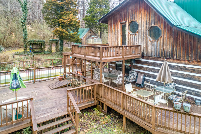 5727 Jones Road Knoxville, TN 37918 - Photo 14 of 36 Decks 2