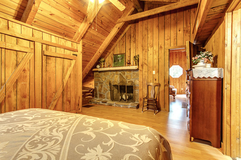 5727 Jones Road Knoxville, TN 37918 - Photo 18 of 36 interior bedrom