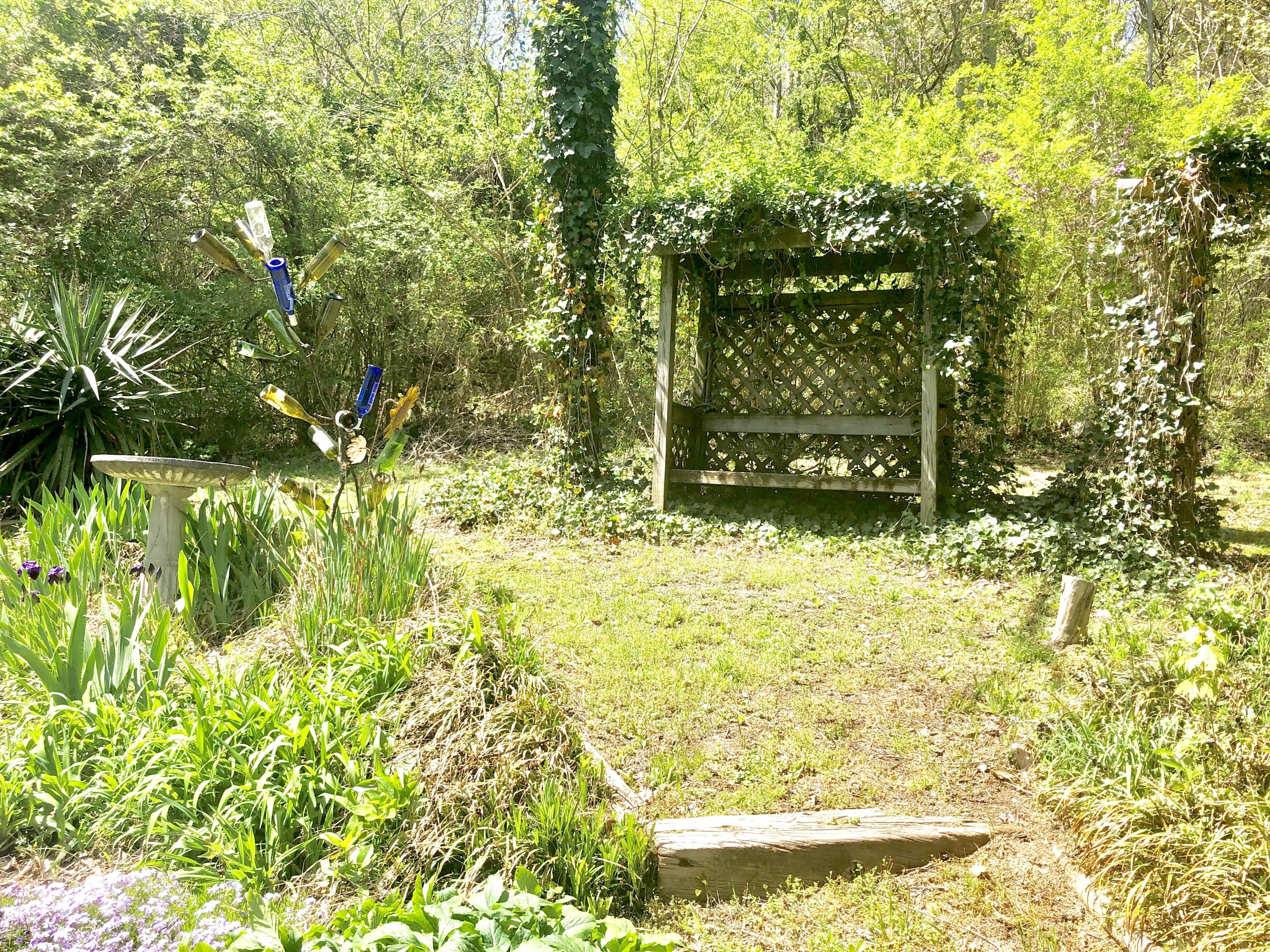 5727 Jones Road Knoxville, TN 37918 - Photo 20 of 36 3 garden bench