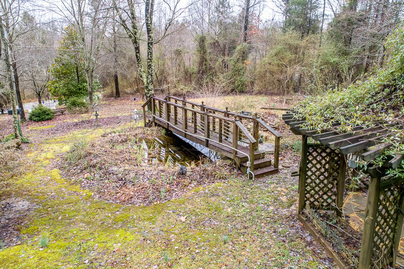 5727 Jones Road Knoxville, TN 37918 - Photo 29 of 36 Front yard