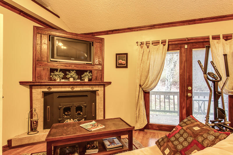 5727 Jones Road Knoxville, TN 37918 - Photo 10 of 36 Master Bedroom 3