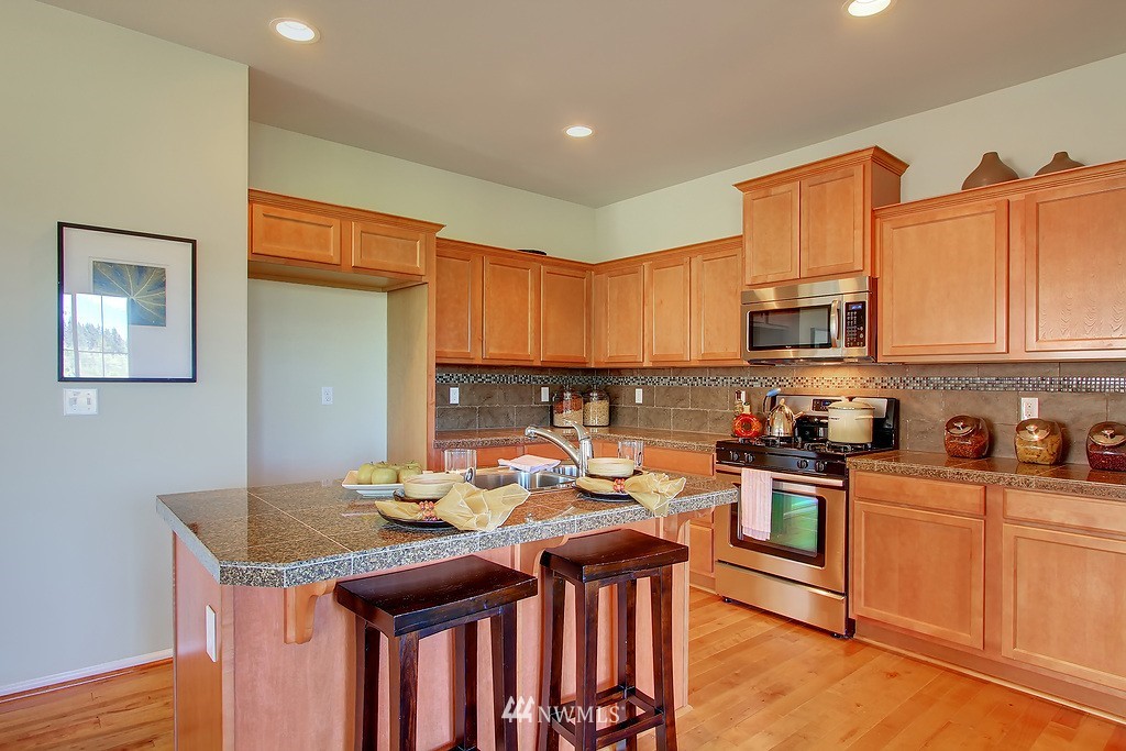18312 39th Avenue Southeast Bothell, WA 98012 - Photo 5 of 15 Gallery Image 5
