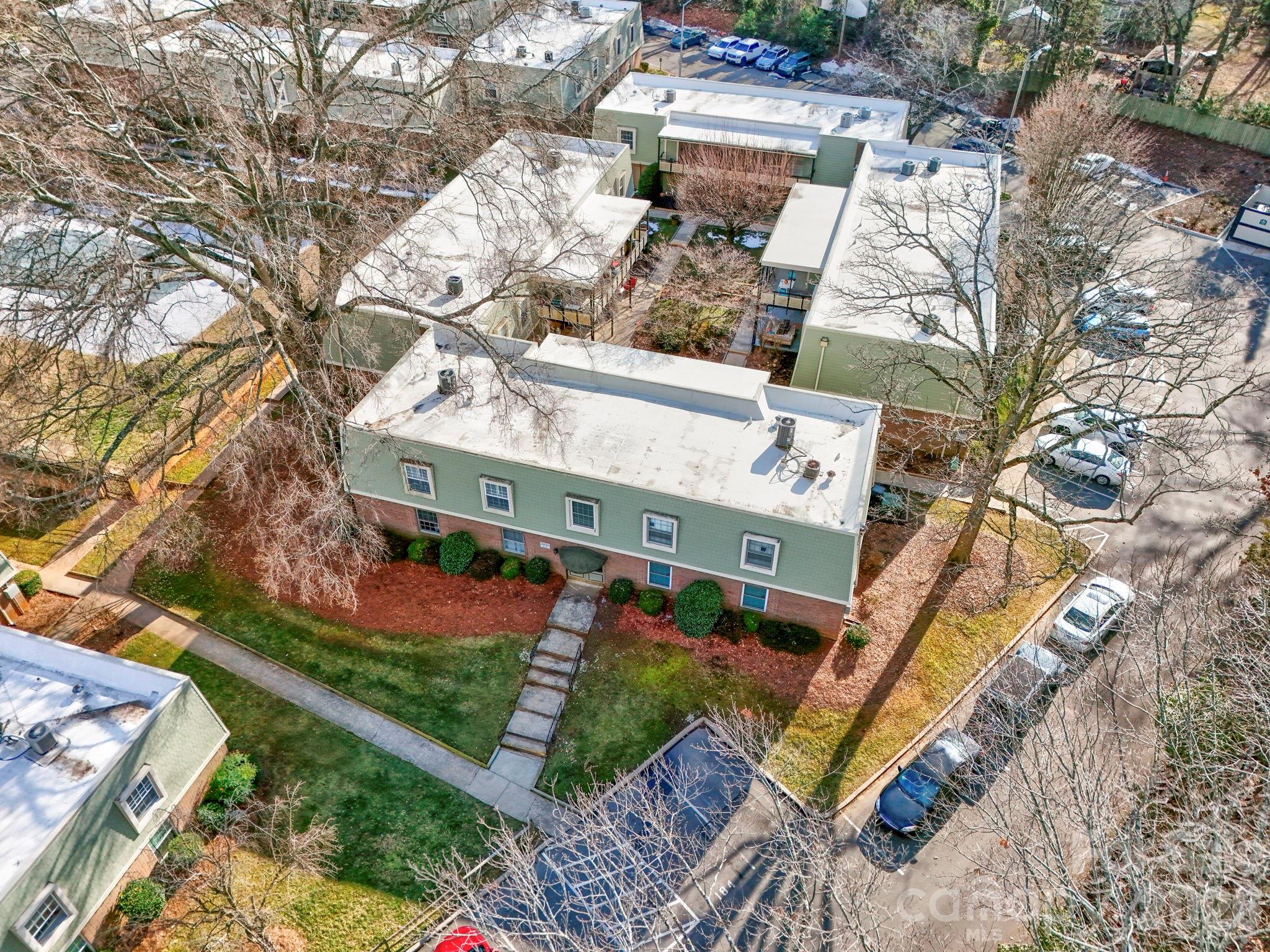 2626 Park Road, Unit B Charlotte, NC 28209 - Photo 25 of 31 front view of a house with a yard