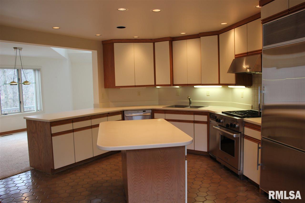 120 Wood Ridge Drive Dunlap, IL 61525 - Photo 8 of 32 Gallery Image 8