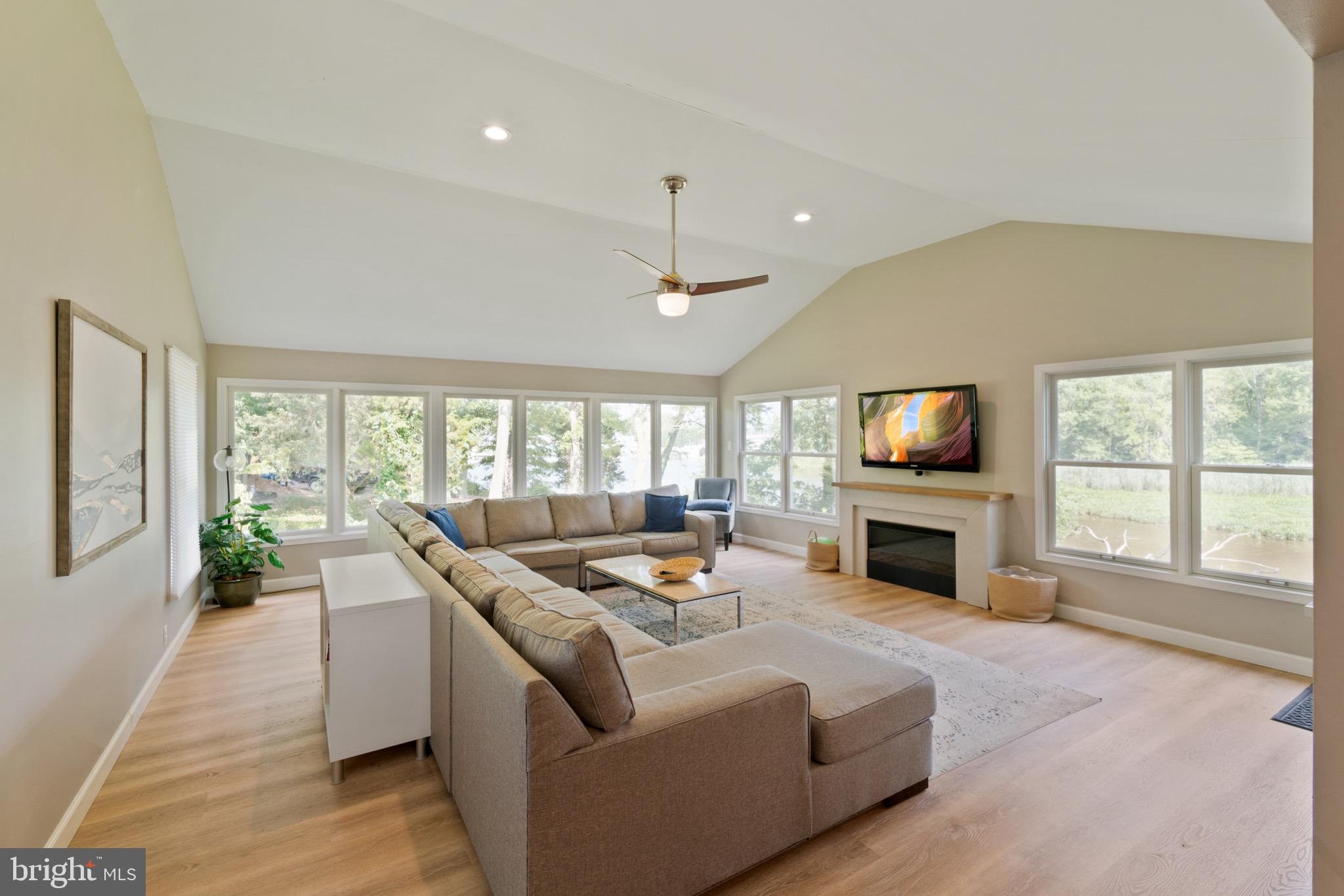 199 Hance Point Road North East, MD 21901 - Photo 4 of 38 Expansive great room
