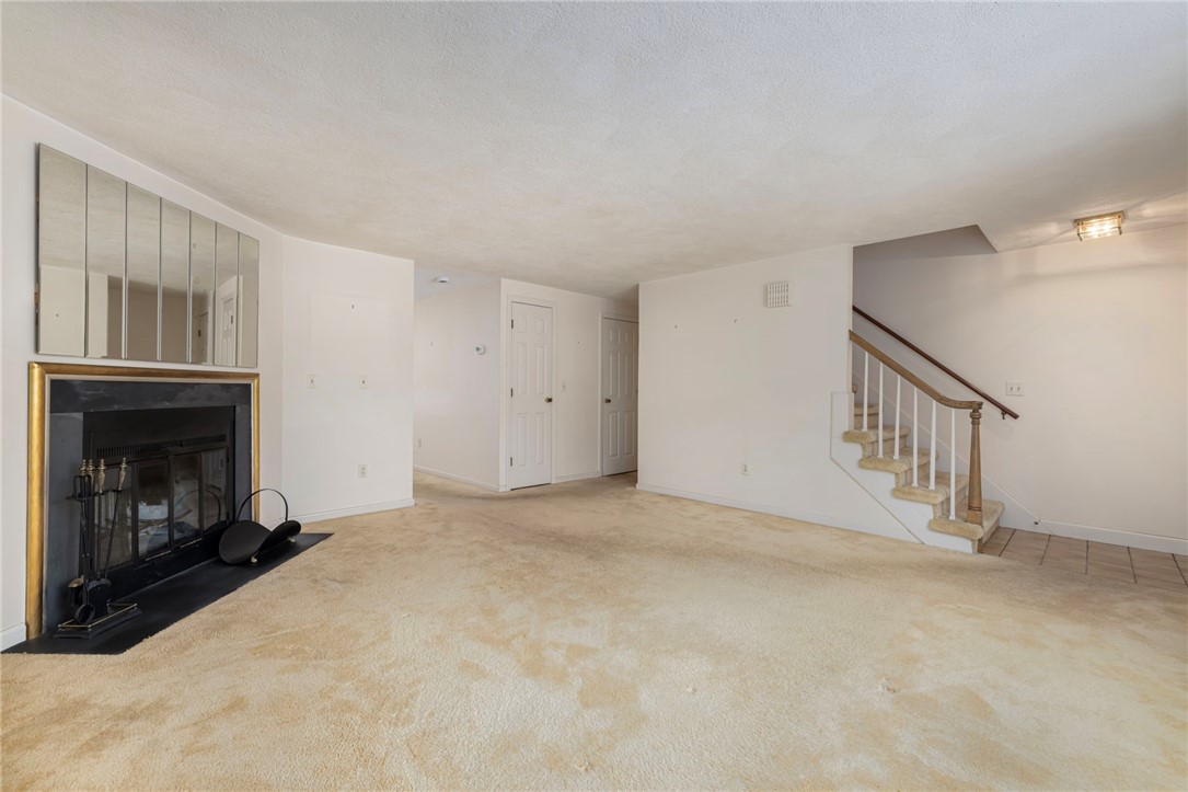 2 Eagle Run, Unit A Warwick, RI 02818 - Photo 5 of 27