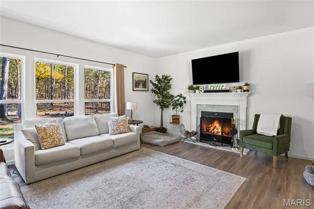 $570,000 | 1688 Cedar Park Road, Hillsboro, MO 63050