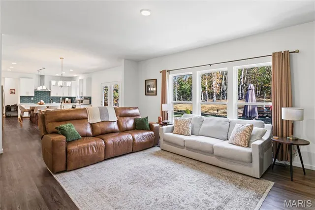 $570,000 | 1688 Cedar Park Road, Hillsboro, MO 63050