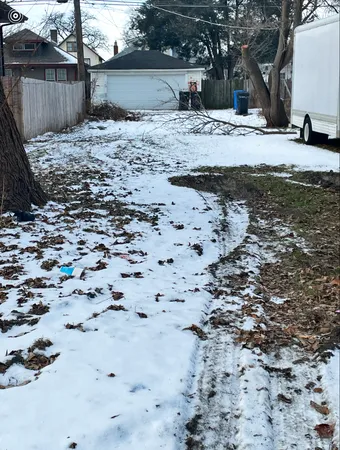 a view of a yard