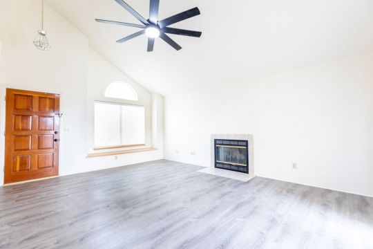 212 West Via Alegre Ridgecrest, CA 93555 - Photo 10 of 40 Gallery Image 10