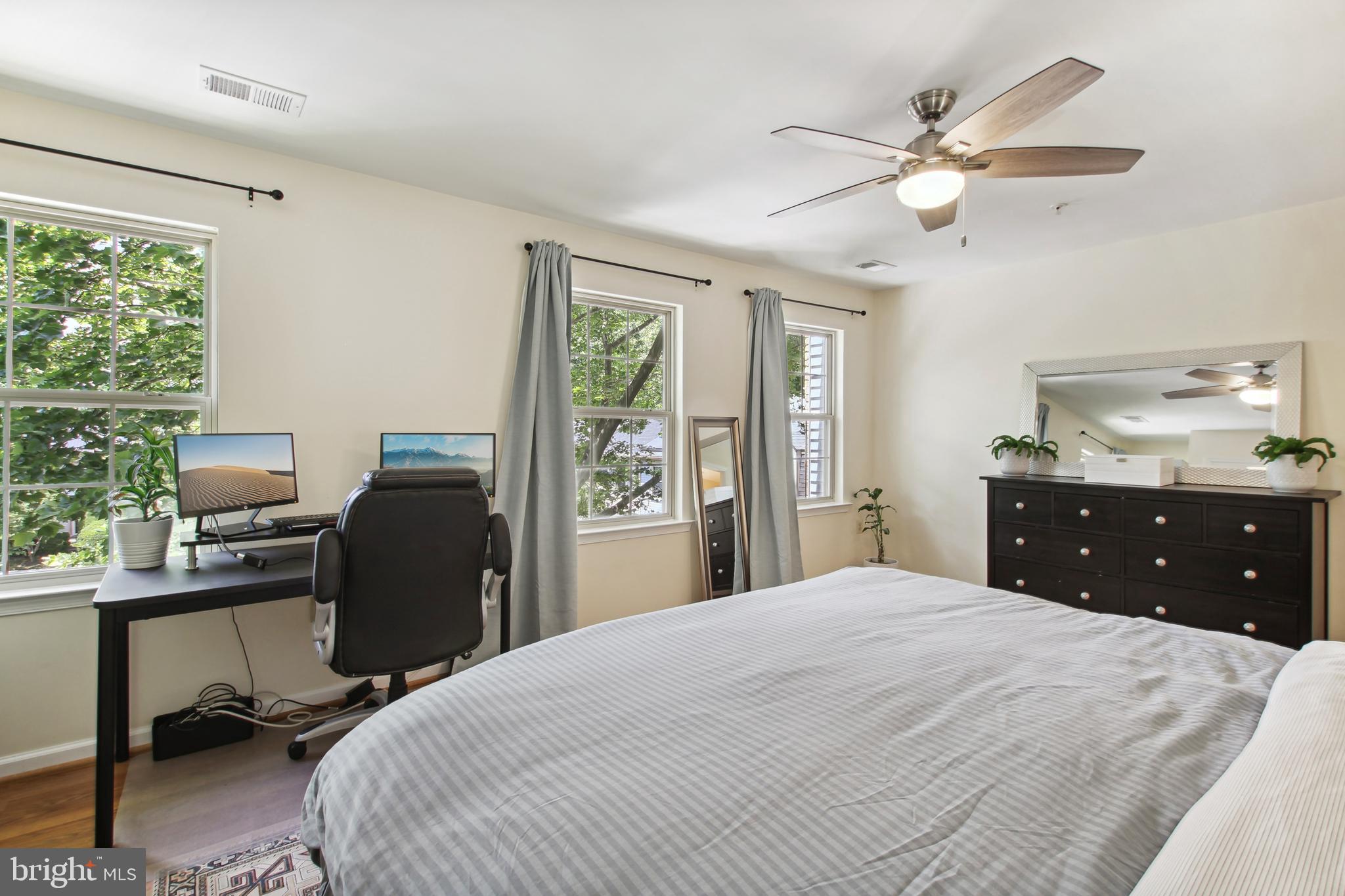 3305 Sea Port Way Silver Spring, MD 20902 - Photo 11 of 34
